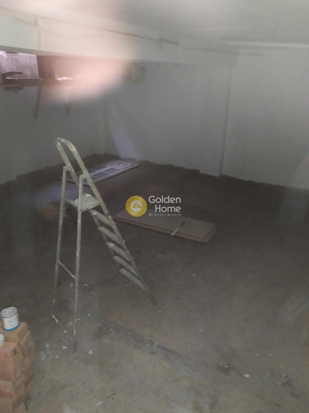 Retail Store in Eleftherias square, Koridallos — Photo 15 of 19