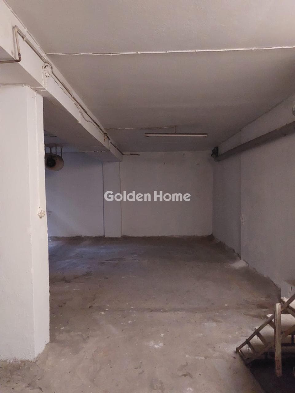 Retail Store in Eleftherias square, Koridallos — Photo 6 of 19