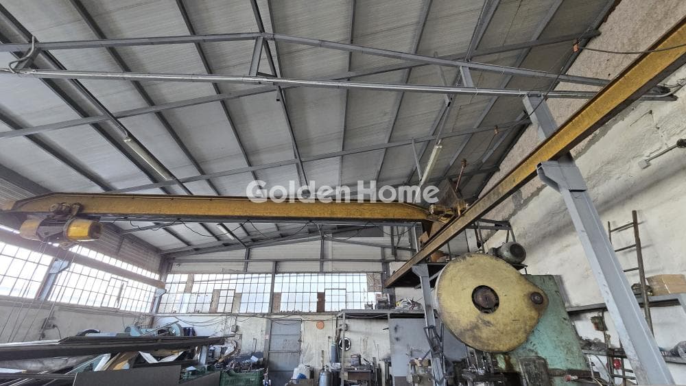 Industrial Space in Petrou Ralli, Tavros — Photo 2 of 4
