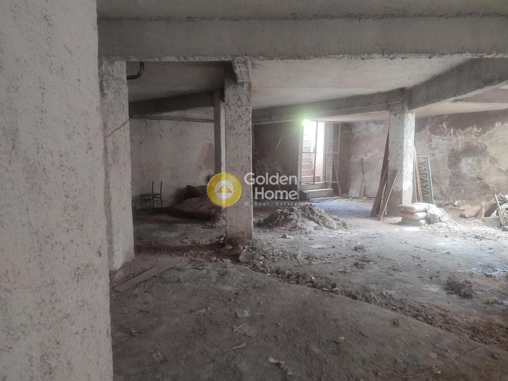 Warehouse in Cemetery, Nikaia — Photo 5 of 11