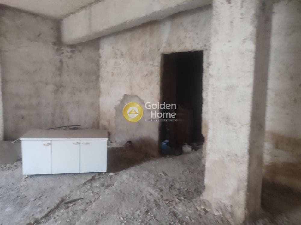 Warehouse in Cemetery, Nikaia — Photo 3 of 11