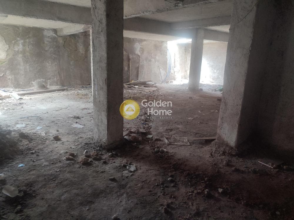 Warehouse in Cemetery, Nikaia — Photo 11 of 11