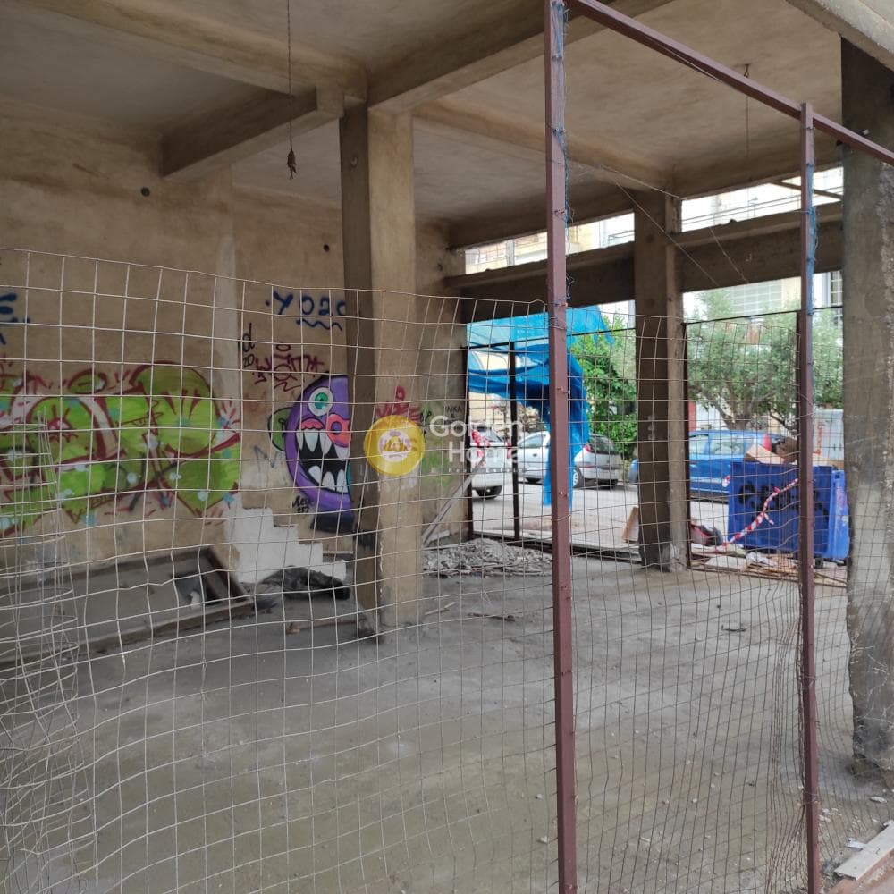 Retail Store in Omonoia, Kentro — Photo 1 of 4