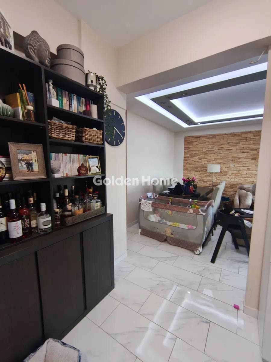 Apartment in Evgenia, Keratsini — Photo 5 of 18