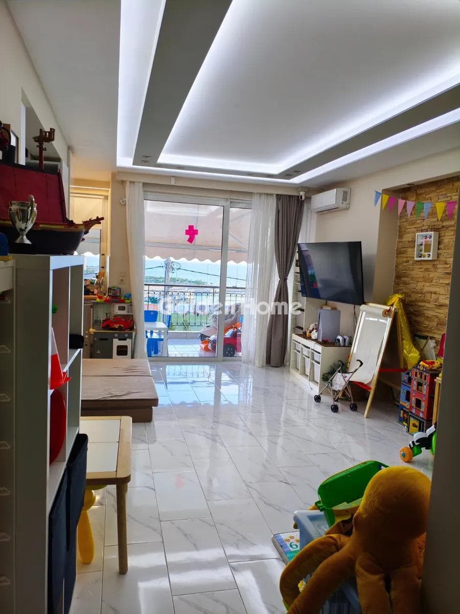 Apartment in Evgenia, Keratsini — Photo 4 of 18