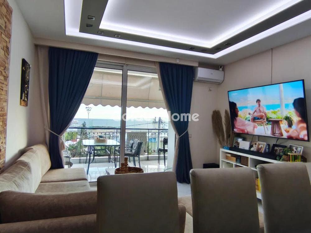 Apartment in Evgenia, Keratsini — Photo 1 of 18