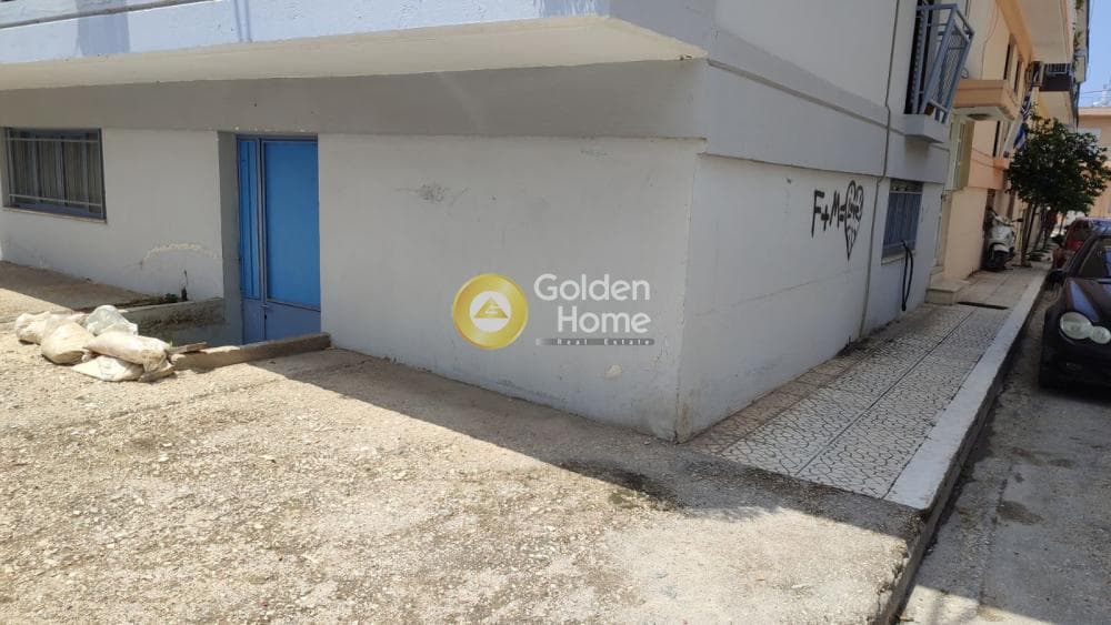 Αποθήκη στην Γλαύκος, Πάτρα