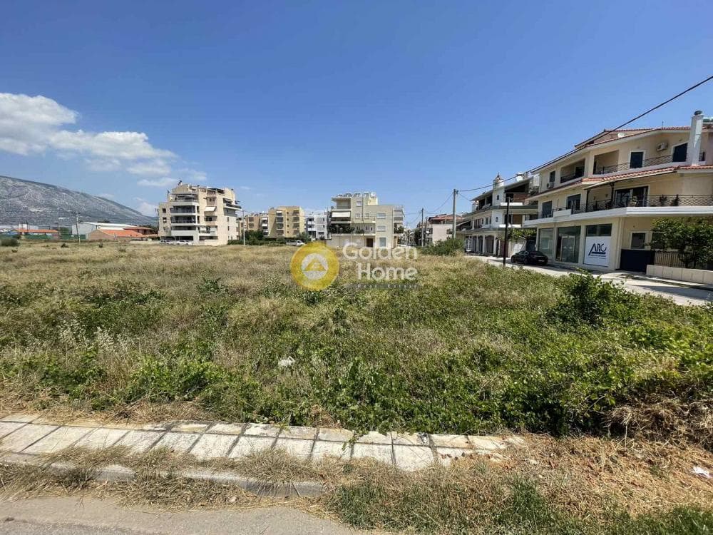 Οικόπεδο στην Κέντρο, Κορωπί