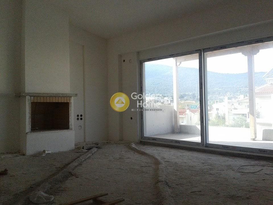 Μονοκατοικία στην Φούρεσι, Γλυκά Νερά — Φωτογραφία 1 από 2