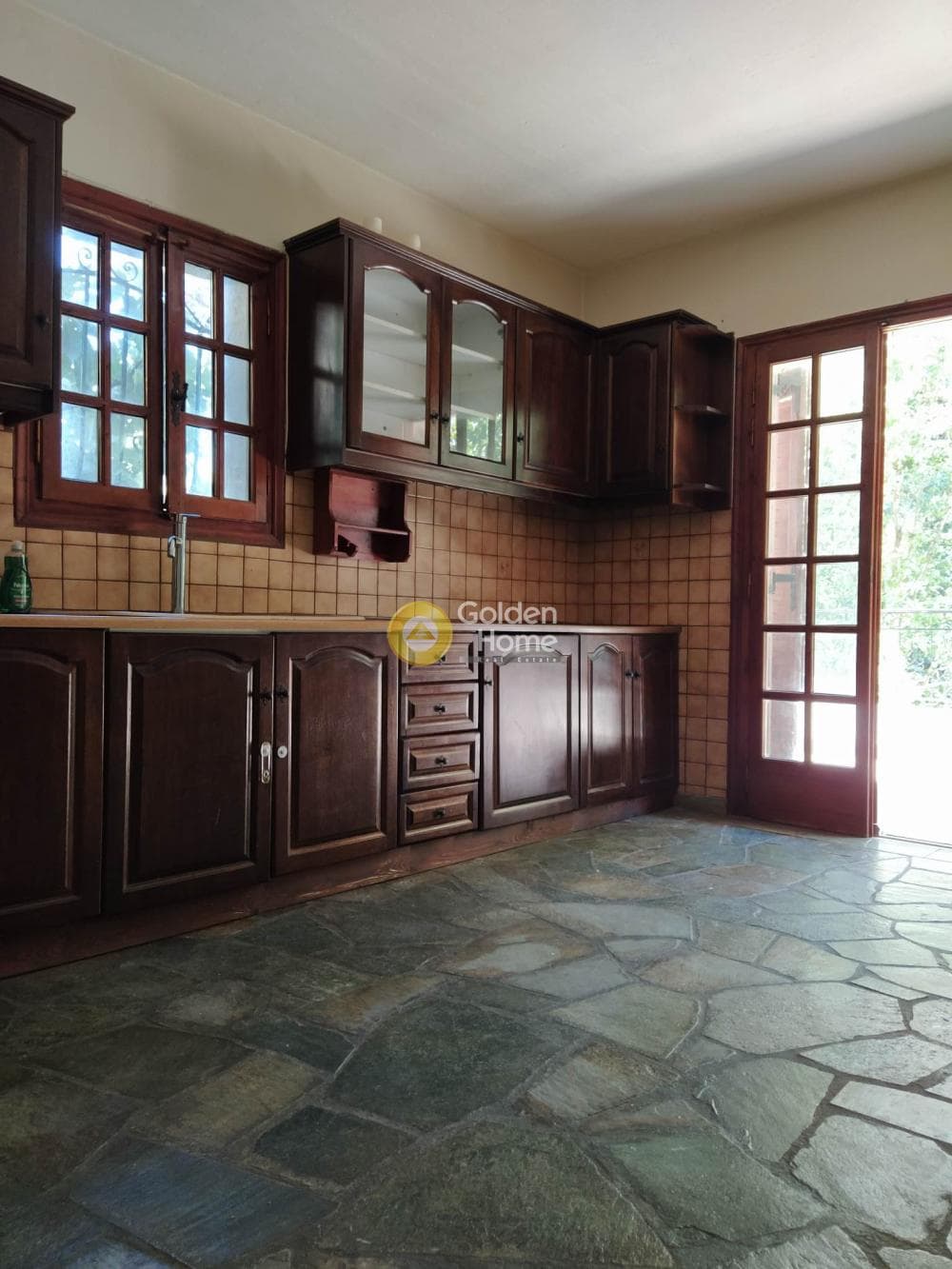Apartment in Megala Sxoinia A, Acharnes — Photo 2 of 17