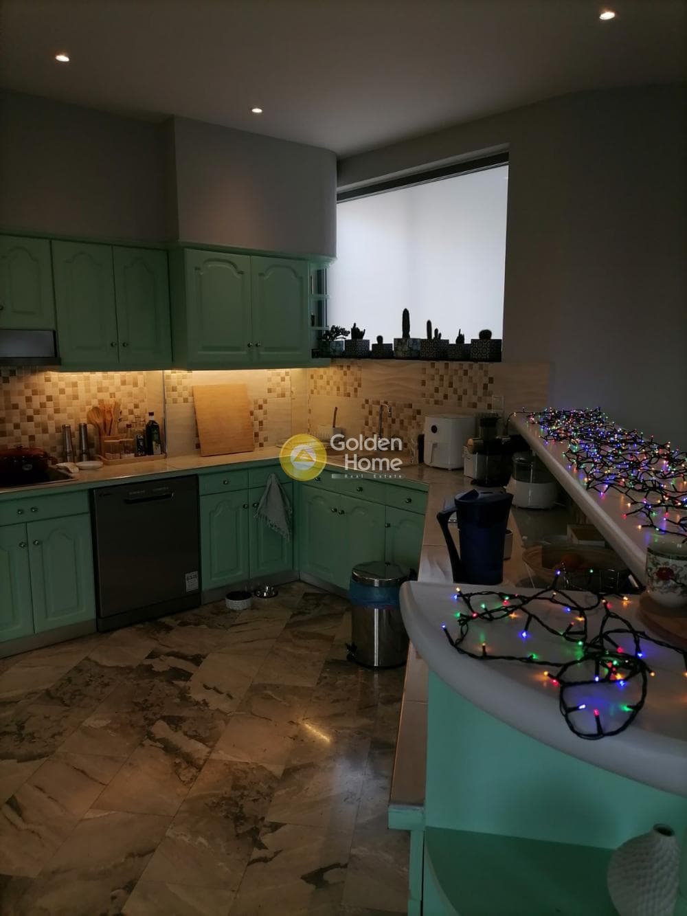 Apartment in Kaminia, Piraeus — Photo 18 of 34