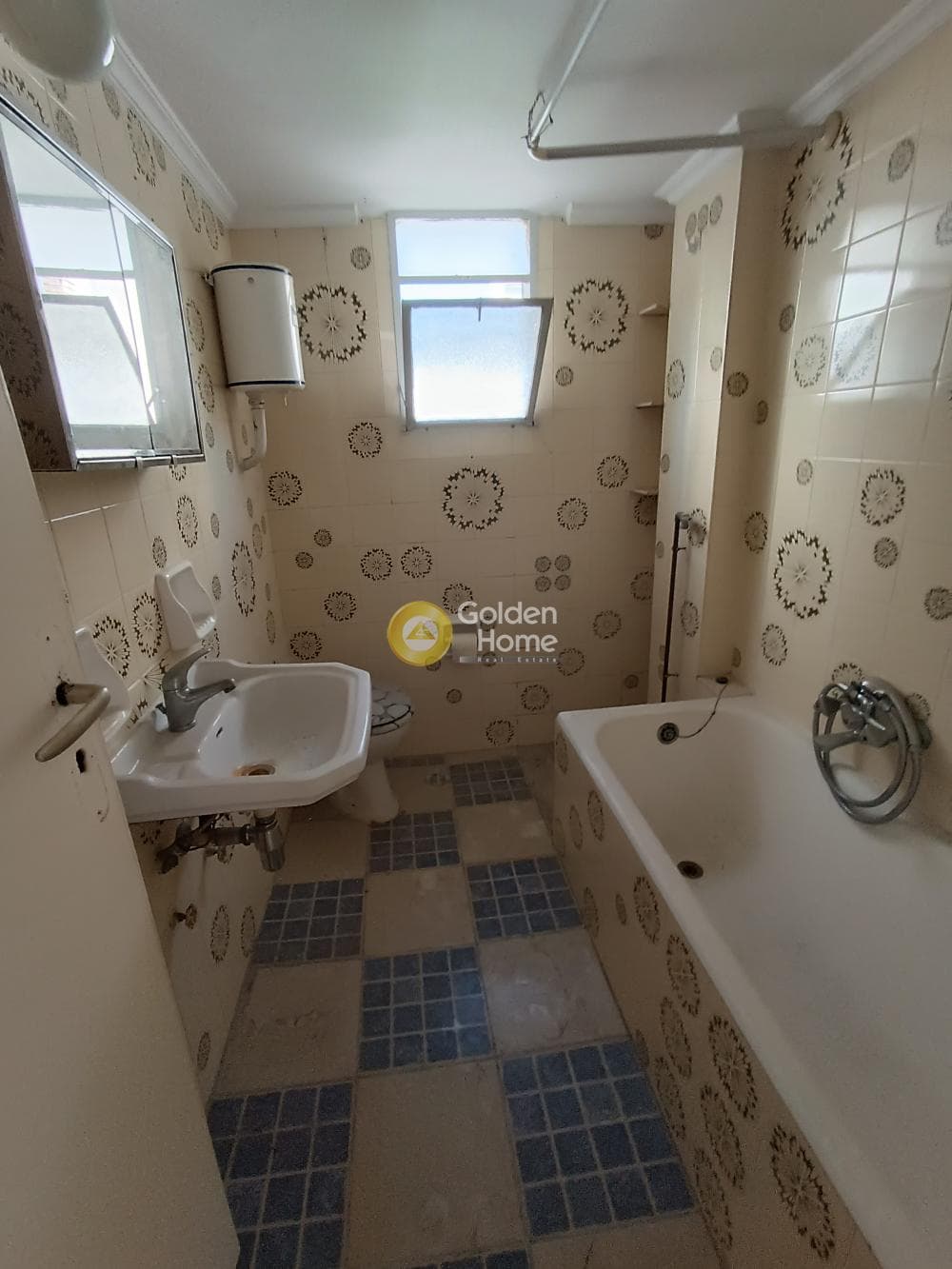 Apartment in Center, Neos Kosmos — Photo 12 of 15