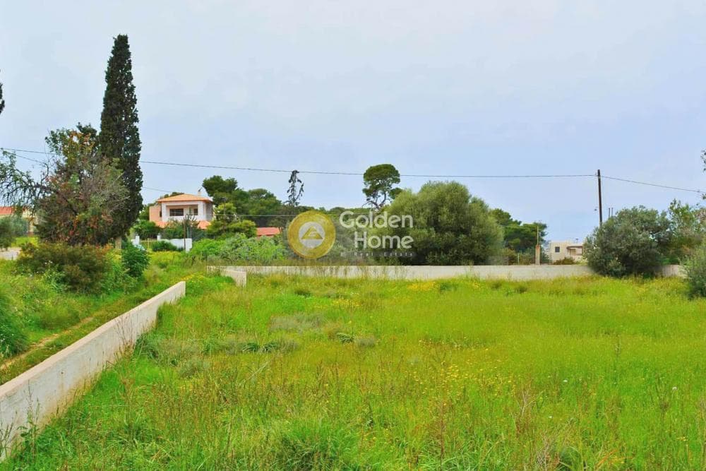 Parcel in Vathi, Aegina — Photo 1 of 2