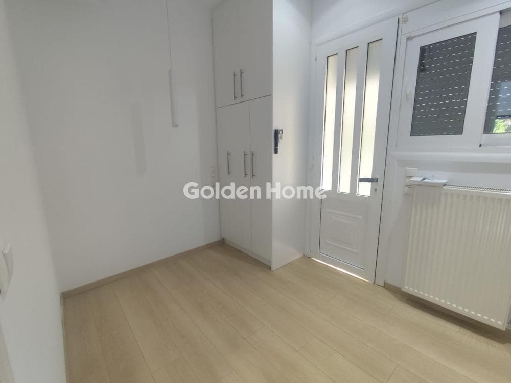 Apartment in Center, Voula — Photo 8 of 14