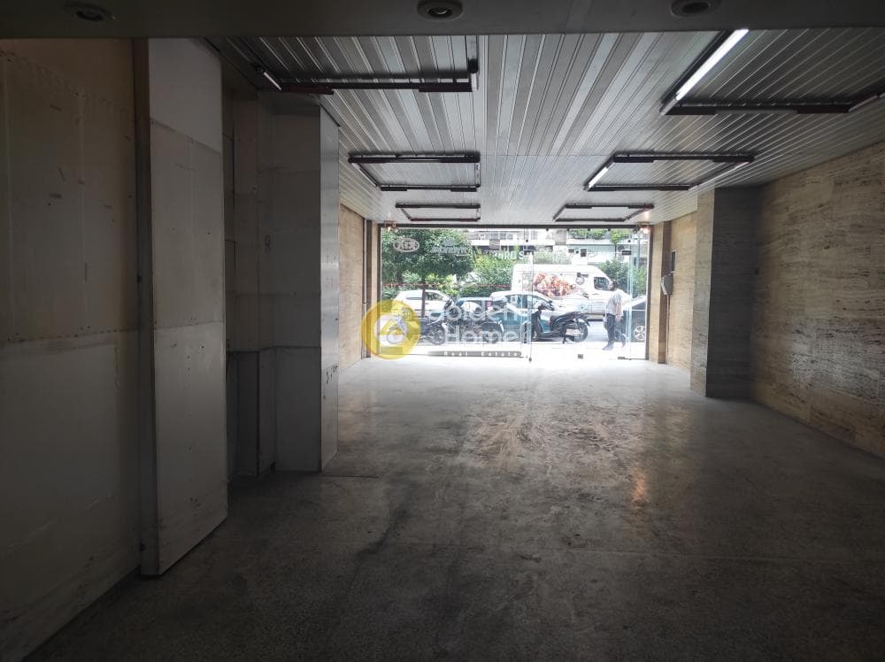 Retail Store in Evangelistria, Kalithea — Photo 1 of 13