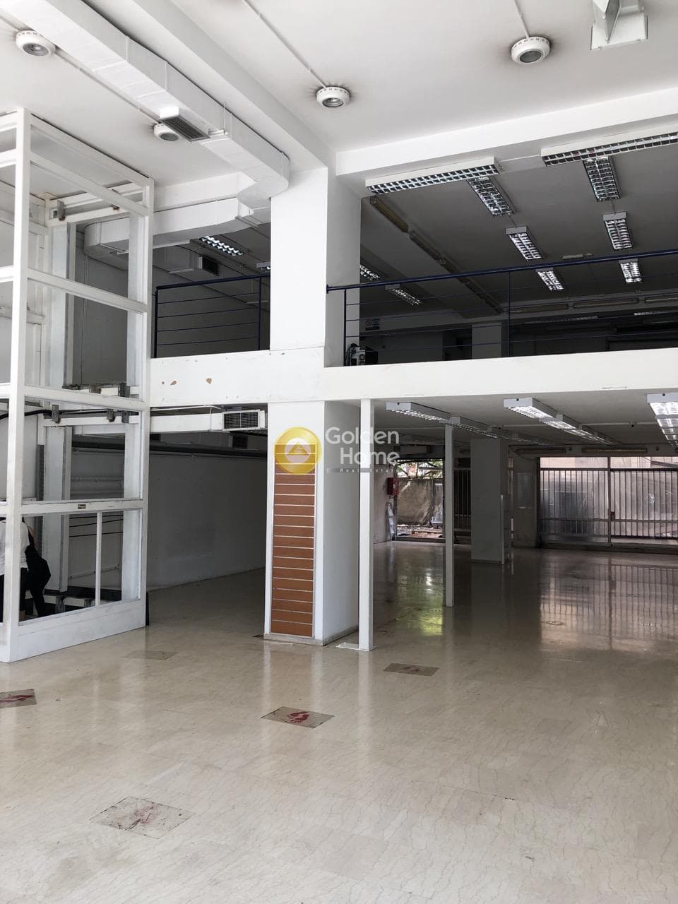Retail Store in Kallithea, Kalithea — Photo 1 of 2