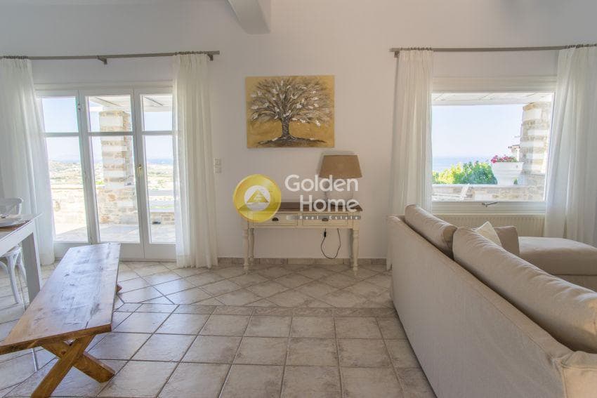 House in Paroikia, Paros — Photo 16 of 25