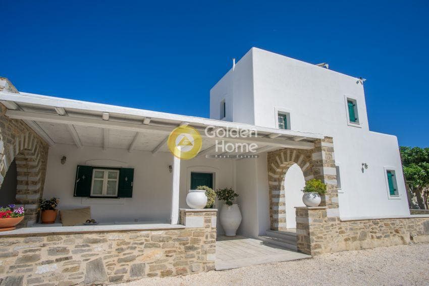 House in Paroikia, Paros — Photo 21 of 25