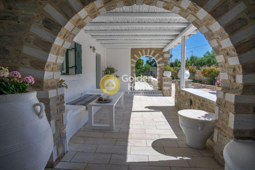 House in Paroikia, Paros — Photo 22 of 25