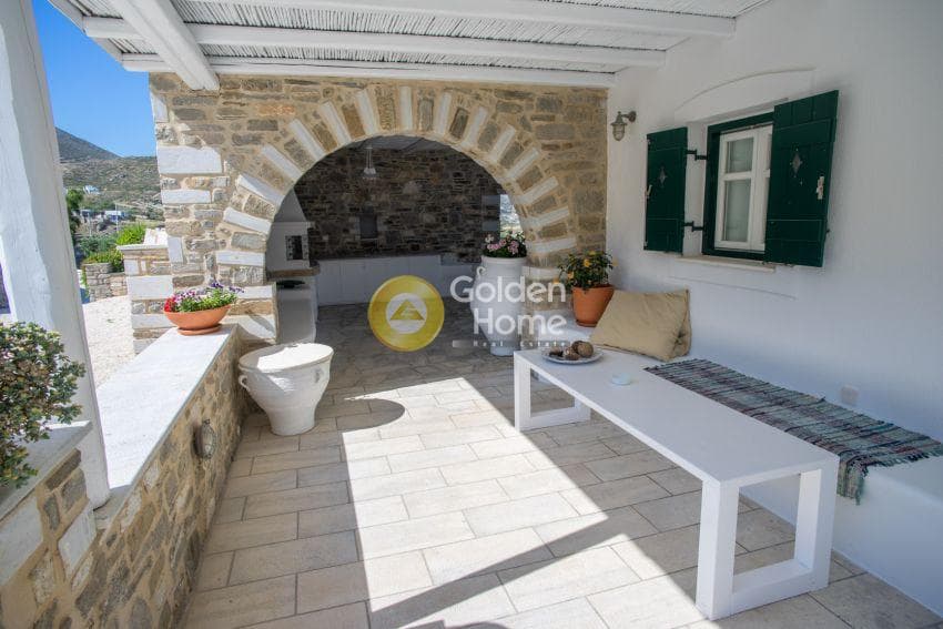 House in Paroikia, Paros — Photo 24 of 25