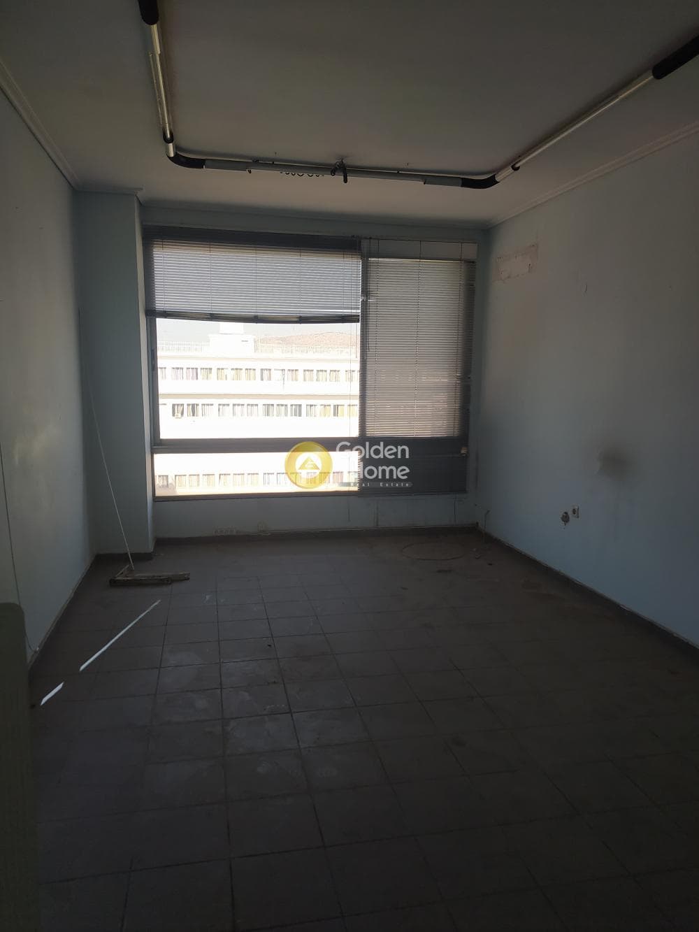 Office in Evaggelistria, Piraeus — Photo 4 of 4