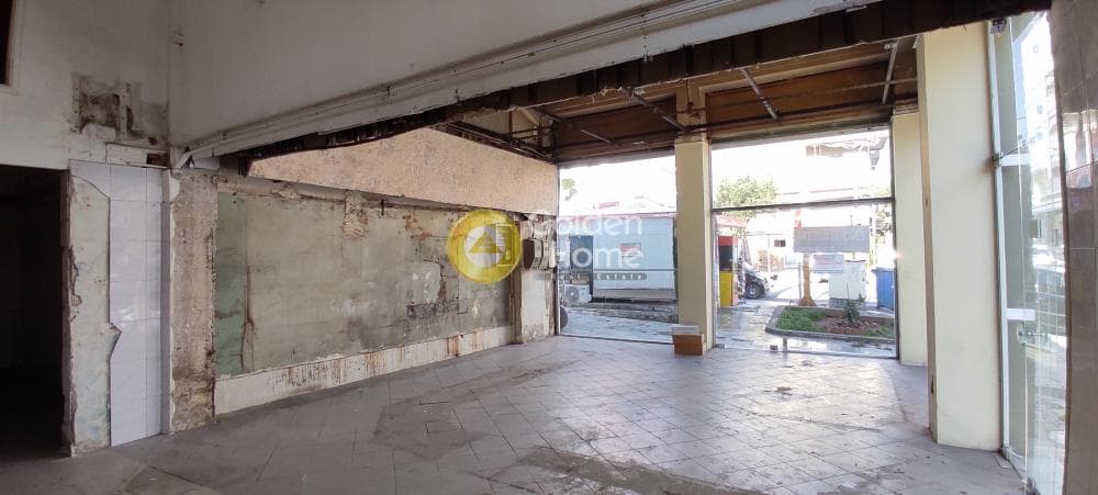 Retail Store in Center, Nikaia — Photo 2 of 12