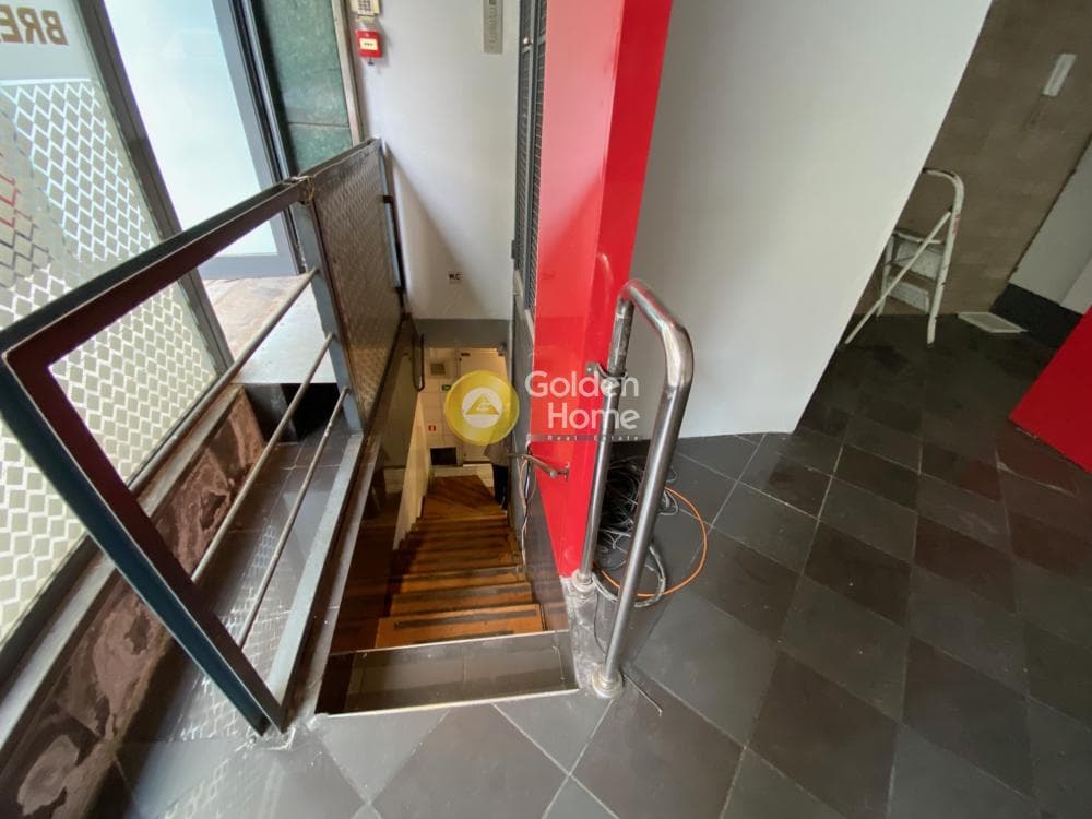Retail Store in Akadimia, Kentro — Photo 4 of 8
