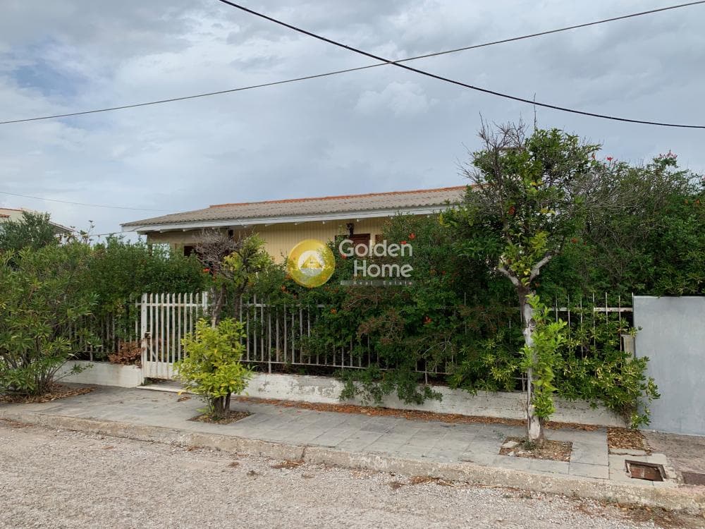 House in Chamolia, Vravrona — Photo 1 of 11