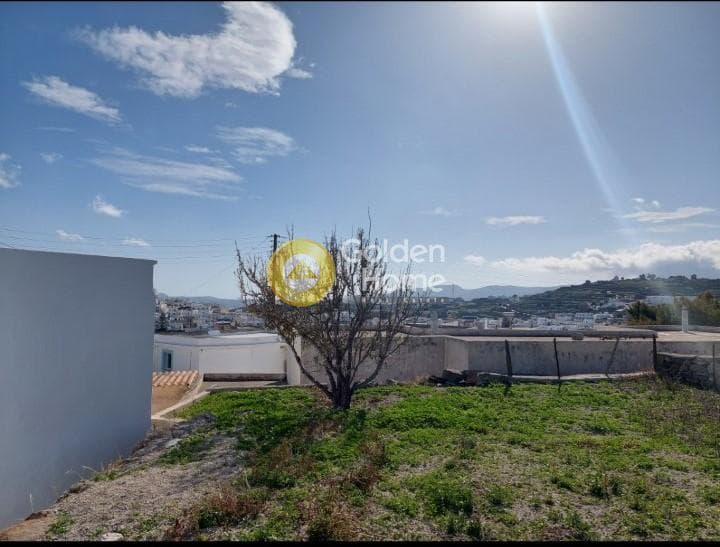 Οικόπεδο στην Τριοβασάλος, Μήλος — Φωτογραφία 3 από 4