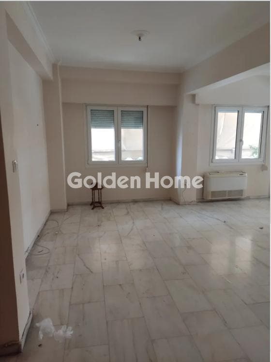Apartment in Leof. Liosion, Attiki — Photo 1 of 9