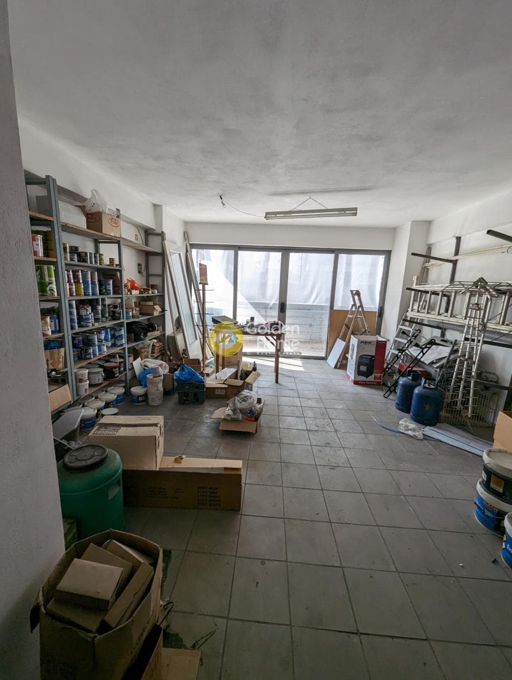 Retail Store in Chatzikiriakeio, Piraeus — Photo 9 of 10