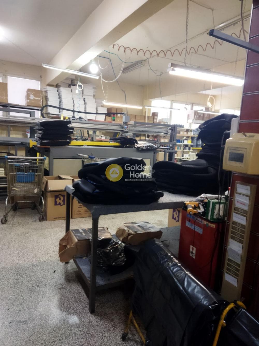Κατάστημα στην Κέντρο, Ελευθέριο-Κορδελιό — Φωτογραφία 2 από 3