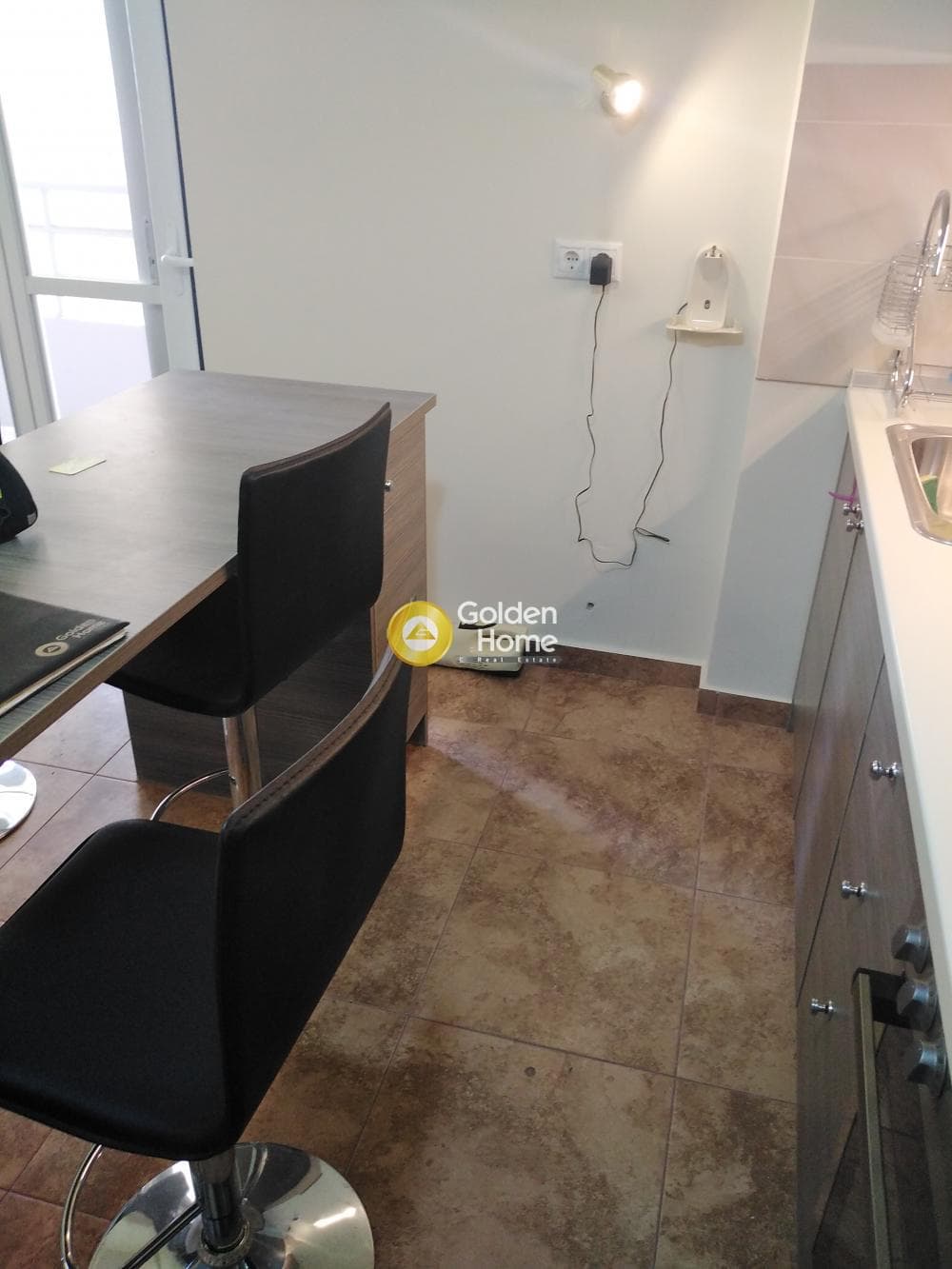 Apartment in Kaminia, Piraeus — Photo 2 of 11