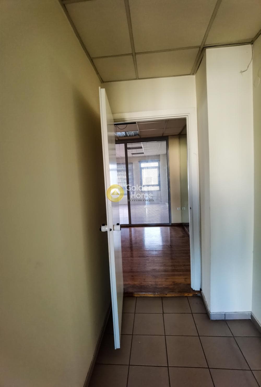 Office in Diilistiria, Piraeus — Photo 13 of 23