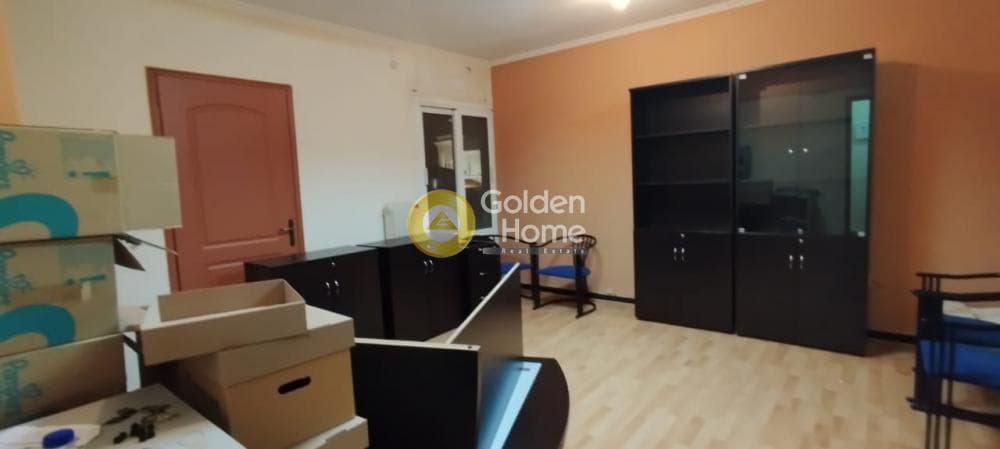 Office in Terpsithea, Piraeus — Photo 1 of 9