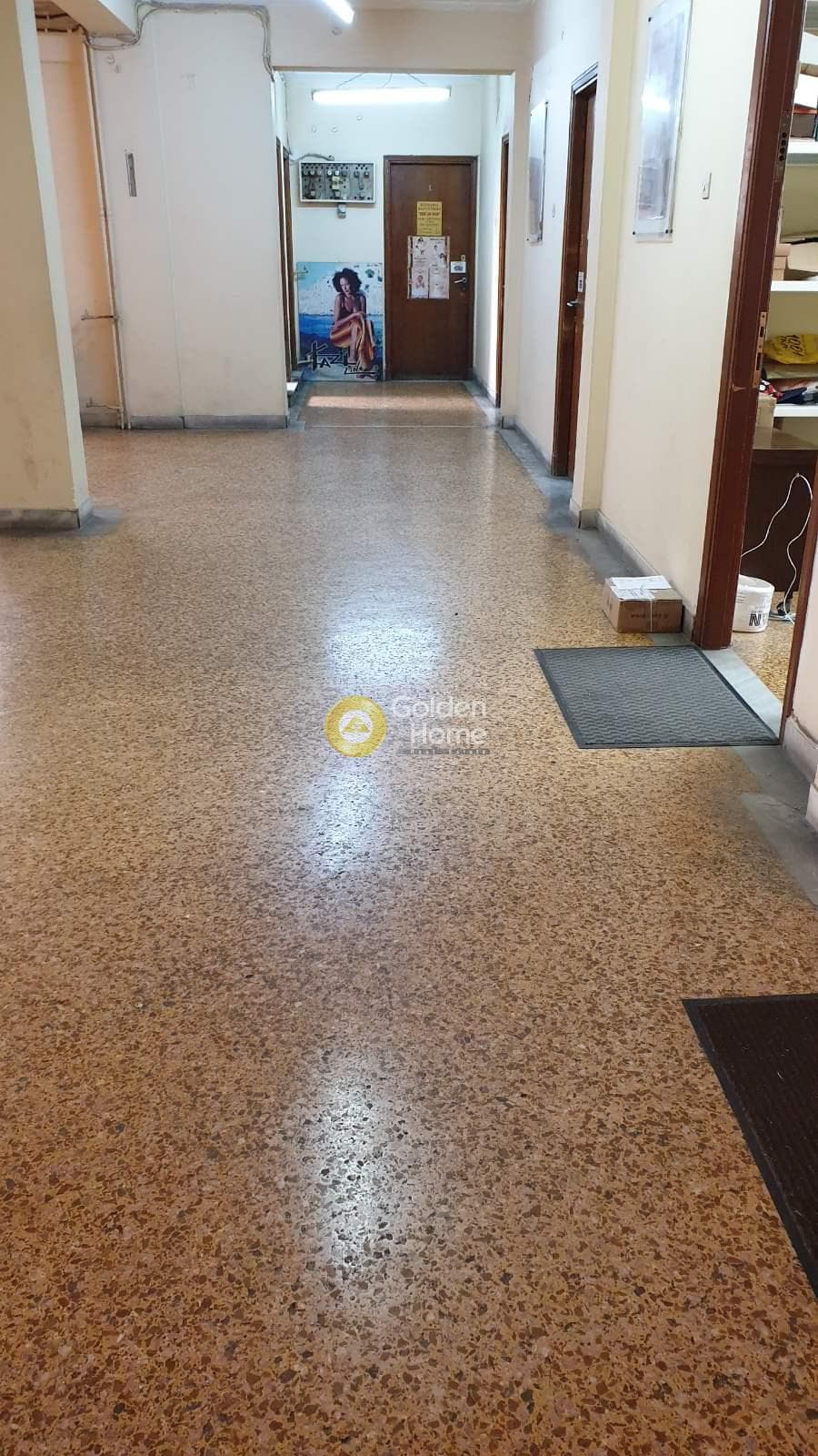 Office in Plateia Klafthmonos, Kentro — Photo 2 of 5