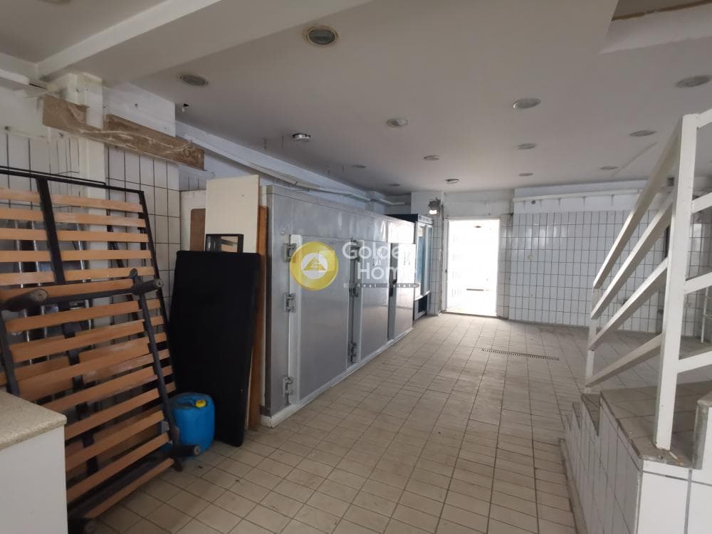 Retail Store in Nea Krini, Kalamaria — Photo 11 of 34