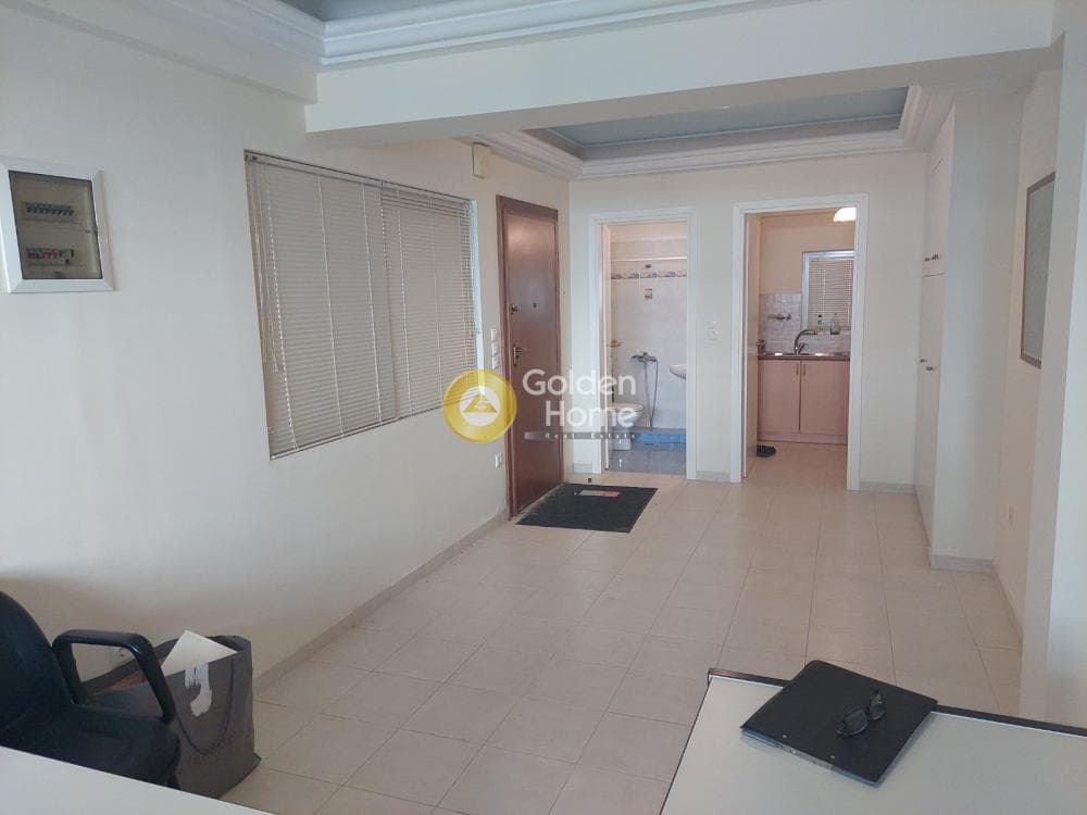Apartment in Zoodochos Pigi, Vironas — Photo 1 of 8