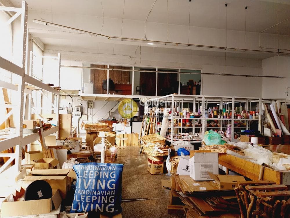 Retail Store in Politeknon, Ilion — Photo 6 of 27