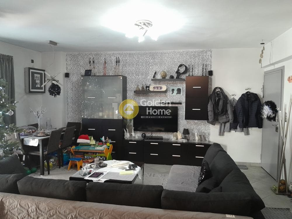 Apartment in Amfiali, Keratsini — Photo 2 of 17