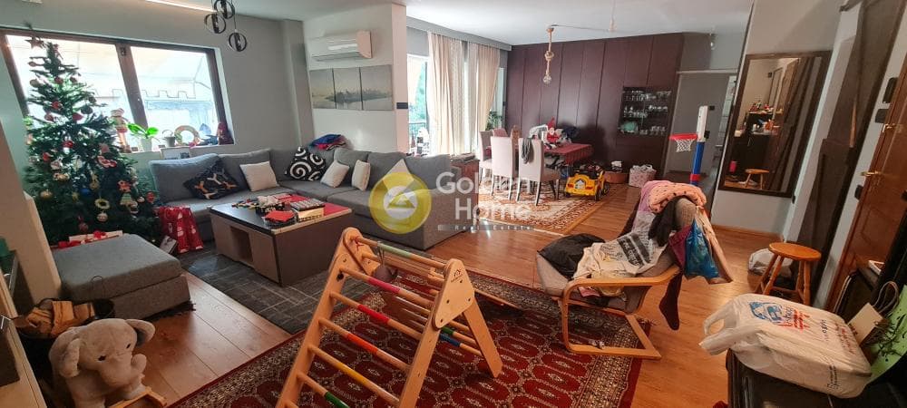 Apartment in Agios Ioannis, Agia Paraskevi — Photo 1 of 12