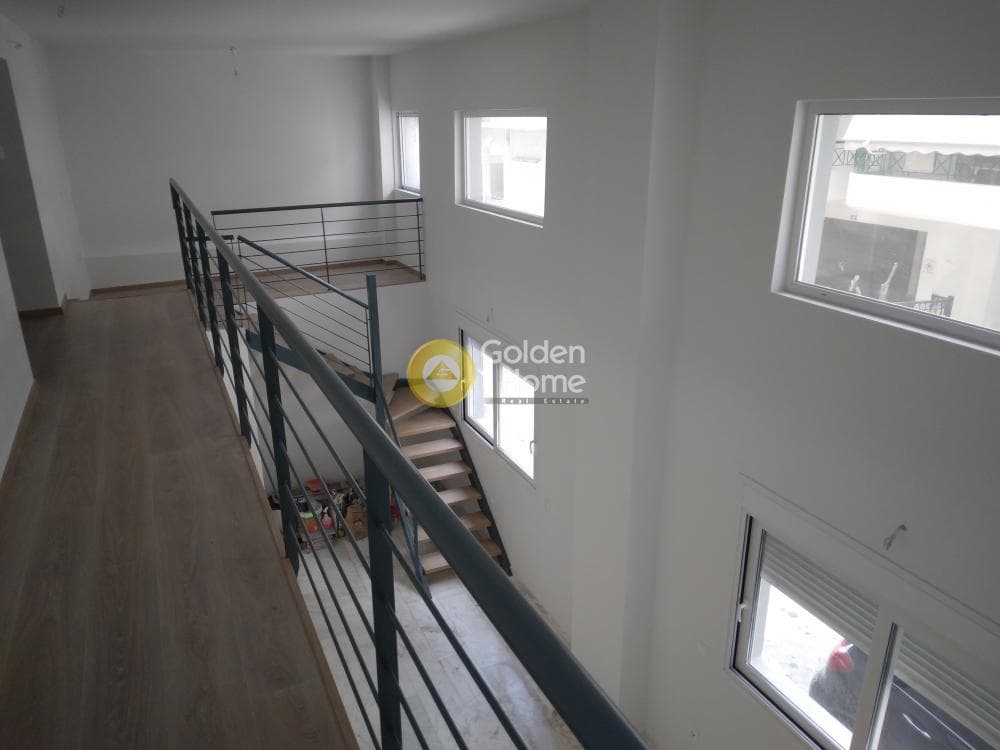 Apartment in Agios Ioannis Chrisostomos, Nikaia — Photo 1 of 17