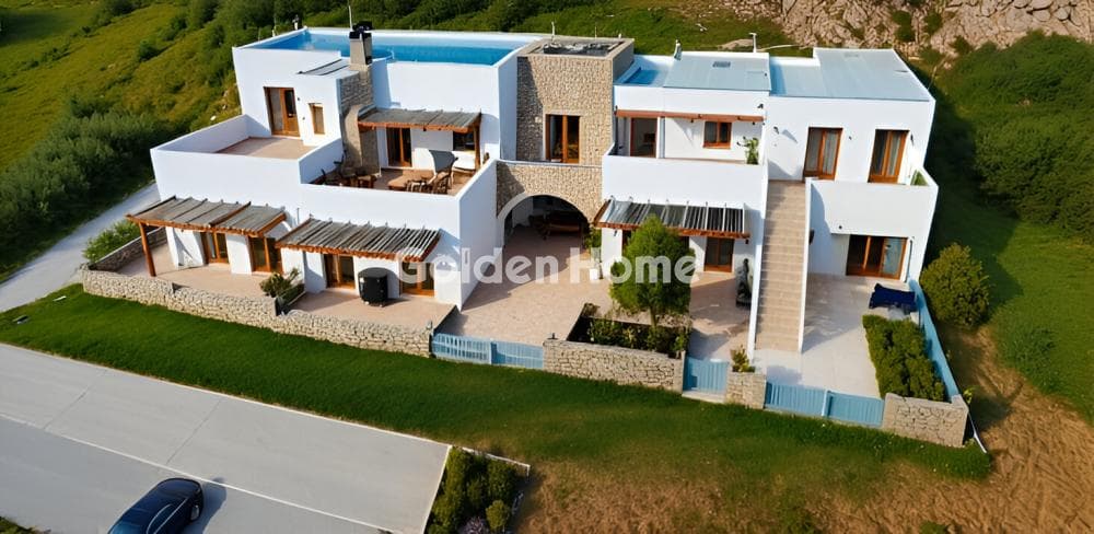 House in Aspro Chorio, Paros — Photo 1 of 4