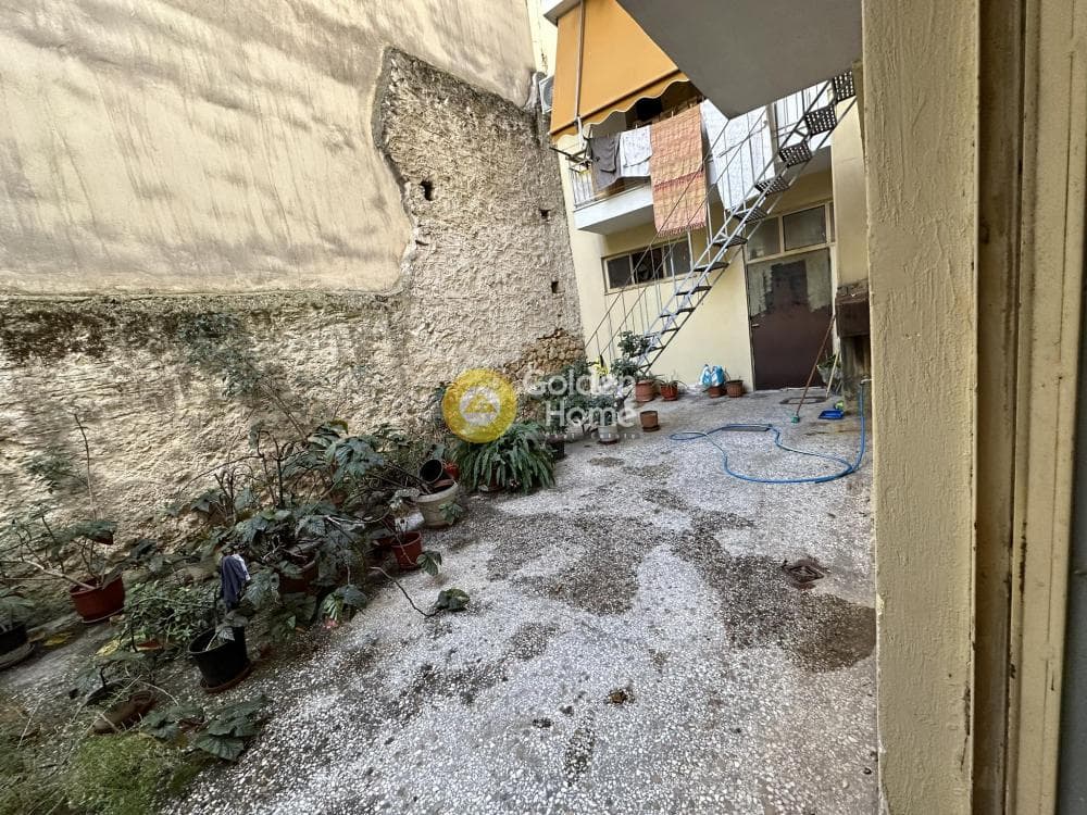 Αποθήκη στην Πλατεία Μέμου, Κορυδαλλός — Φωτογραφία 7 από 8