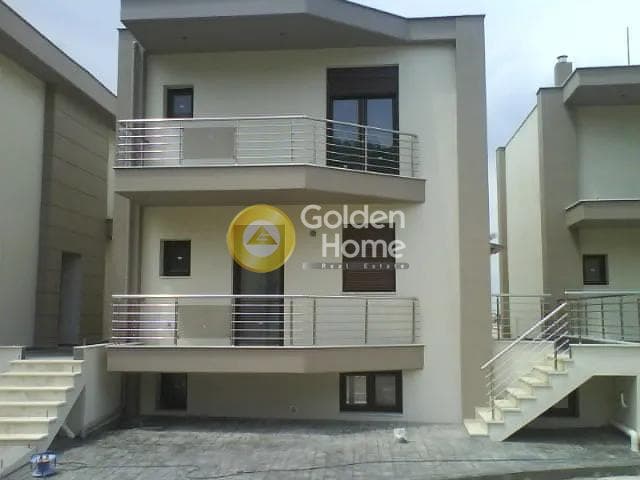 House in Trilofo, Mikra — Photo 1 of 14