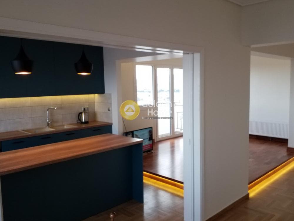 Apartment in Plateia Ntavari, Palaio Faliro — Photo 8 of 19