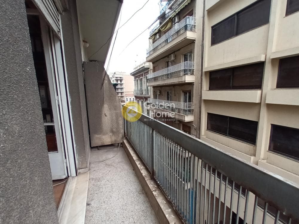 Apartment in Platia Koumoundourou, Kentro — Photo 11 of 16