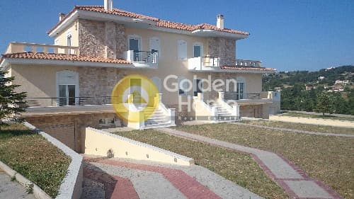 Μονοκατοικία στην Κέντρο, Κ. Καπανδριτίου — Φωτογραφία 1 από 9