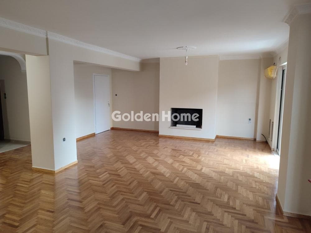 Apartment in Nosokomio, Patra — Photo 1 of 11