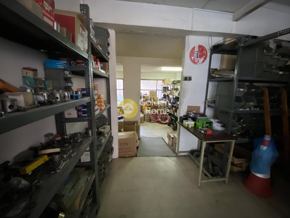 Retail Store in Plateia Vathis, Kentro — Photo 2 of 8